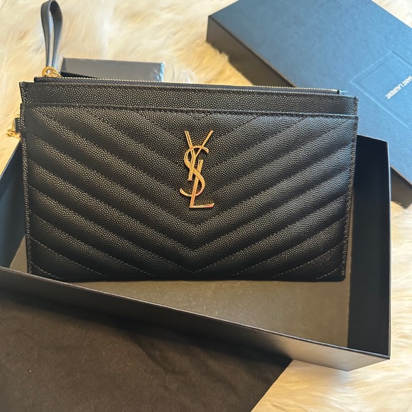 YSL CASSANDRE MATELASSE BLACK LARGE POUCH IN GRAIN DE POUDRE LEATHER BAG - Picture 3 of 5